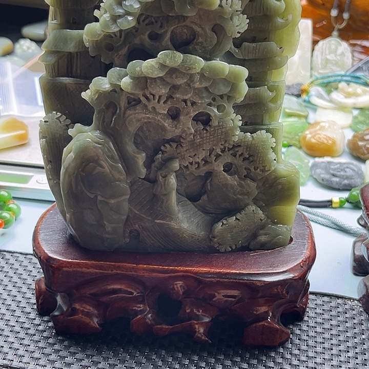 旺***仔颈饰未镶嵌和田玉拍5 发1 摆件