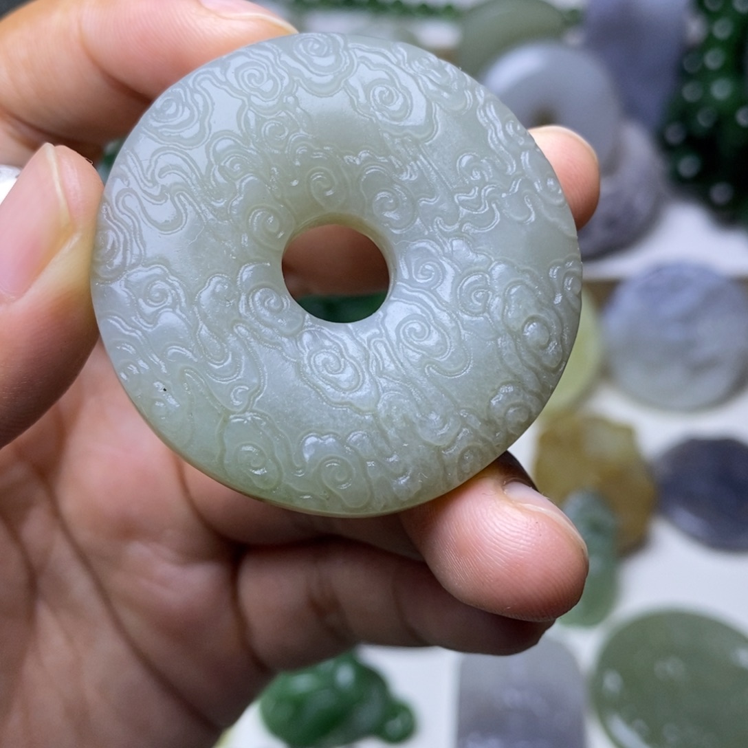 颈饰未镶嵌和田玉