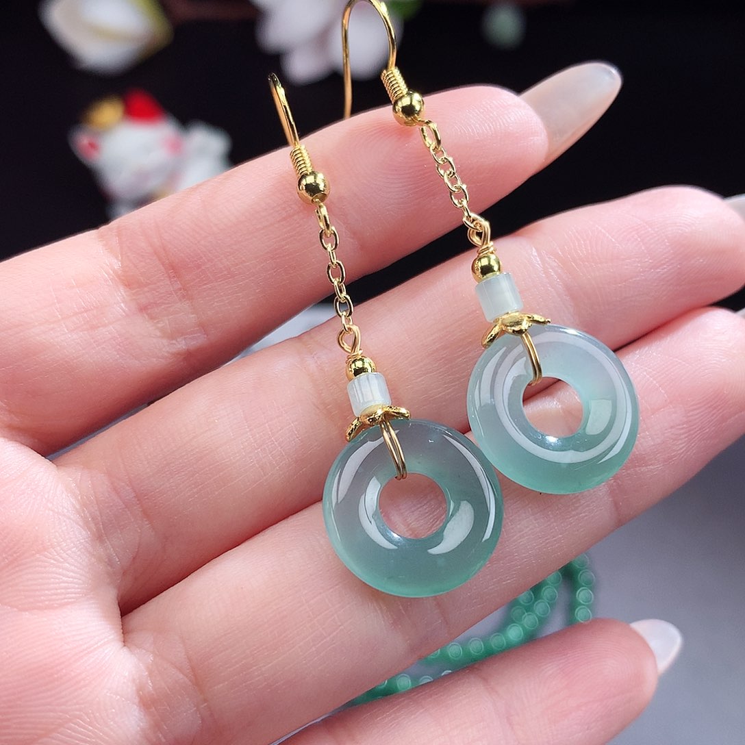 翡翠手镯（圆镯）未镶嵌