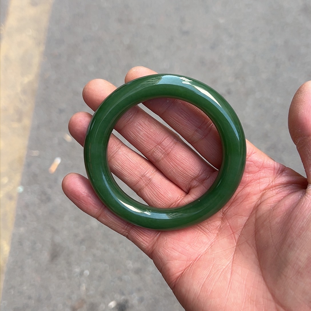 和田玉（碧玉）和田玉精品高货俄料俄珍藏级毕业级未镶嵌