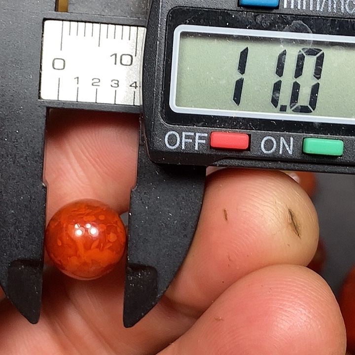 南红玛瑙未镶嵌车挂