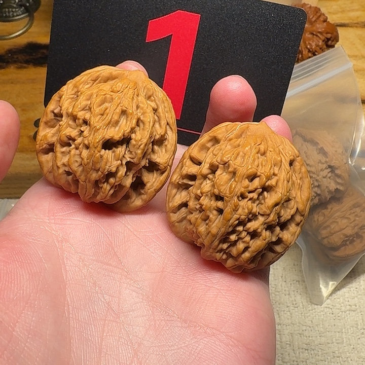 文玩麻核桃40尺寸虎头01