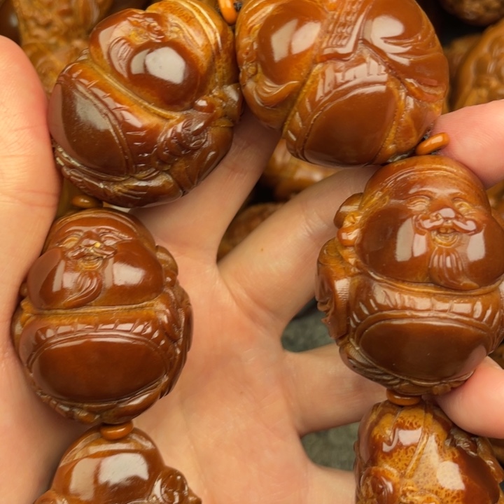 用***强橄榄核吊坠橄榄核