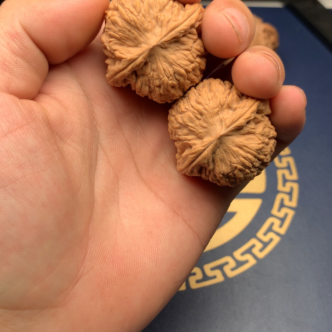 文玩核桃把件黄杆