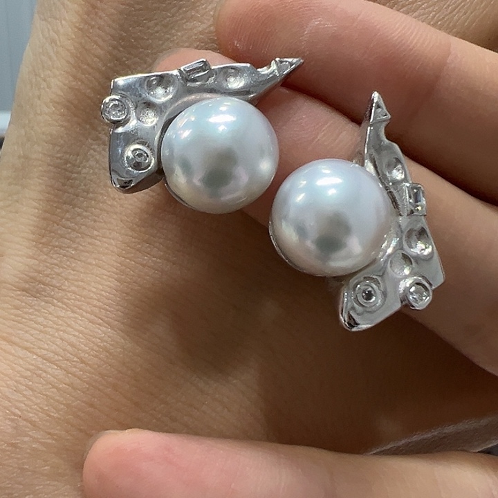 银S925镶嵌耳饰海水珍珠梅***露