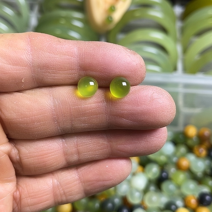 合金蛇纹石玉颈饰