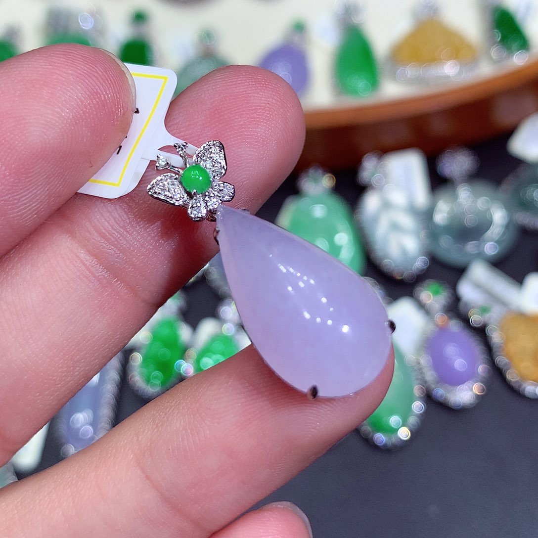 翡翠吊坠(不含链)18K金镶嵌