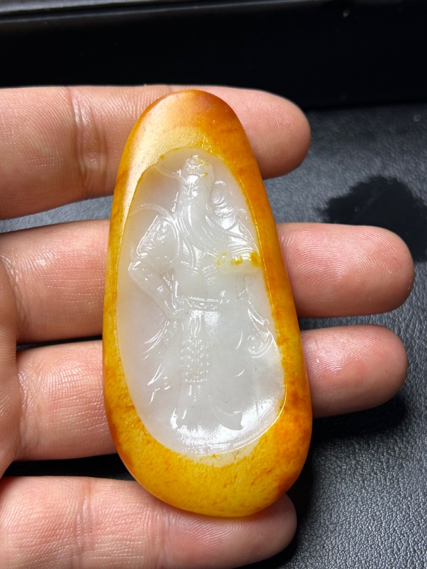 和田玉全身关公吊坠