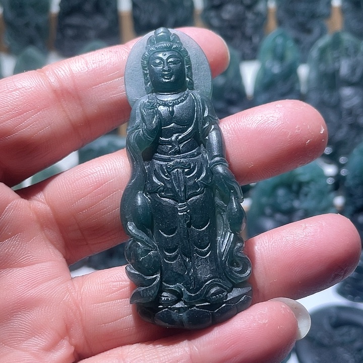定制翡翠未镶嵌观音