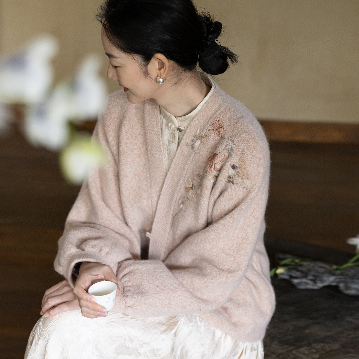 牧衣游原创 手工刺绣毛织外套软糯保暖蓬松慵懒百搭开衫 西岸来信