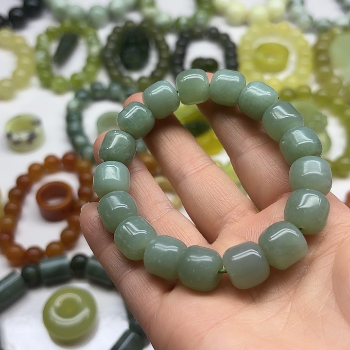 蛇纹石玉手串未镶嵌