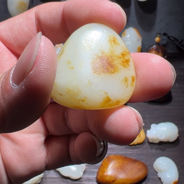 和田玉未镶嵌挂件梦**天