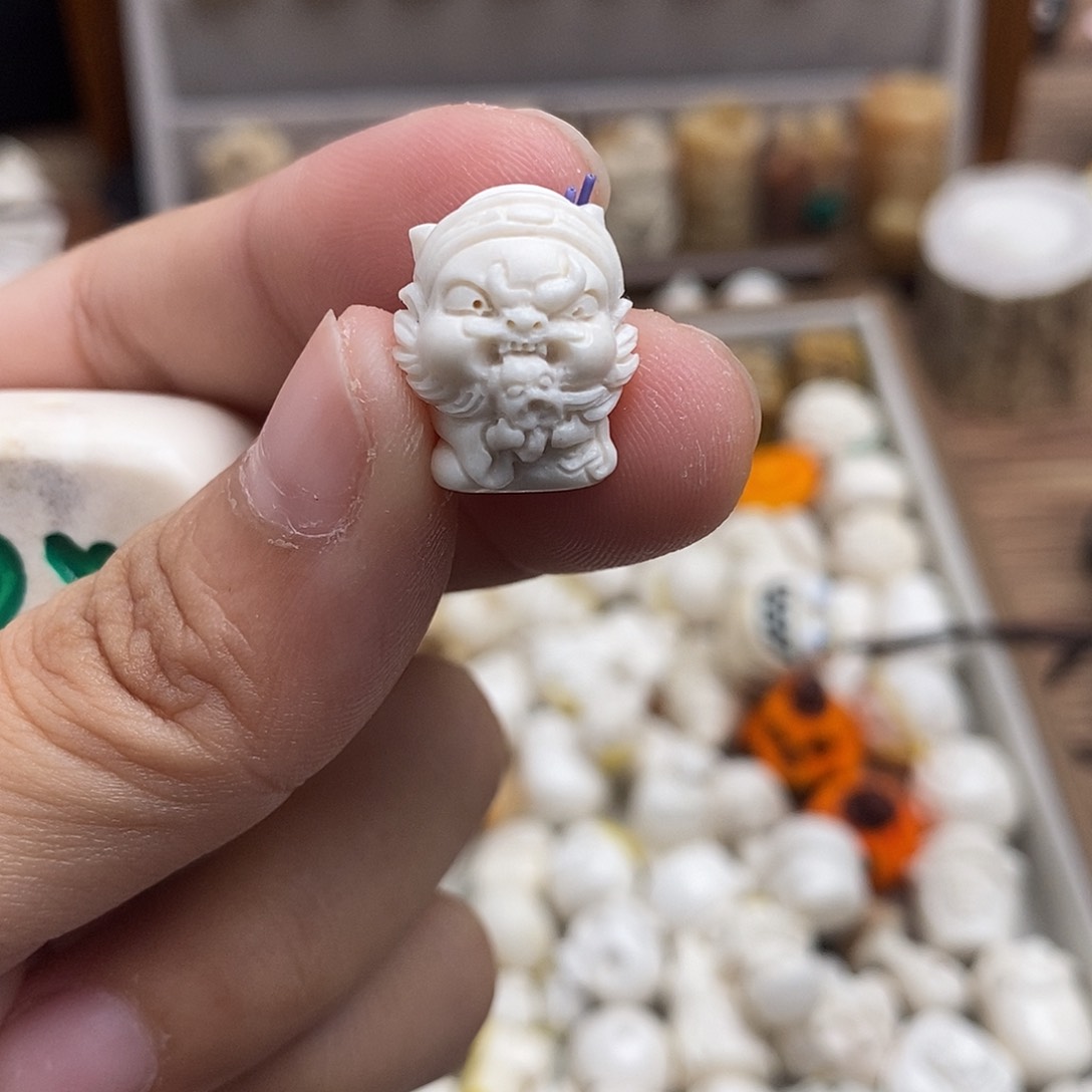 鹿骨把件洋**?c37小萌粒