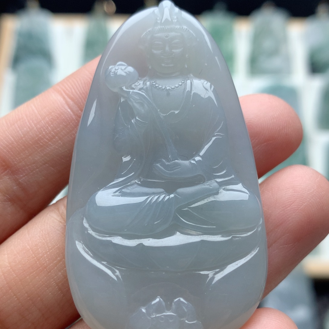 翡翠颈饰未镶嵌果**咩观音
