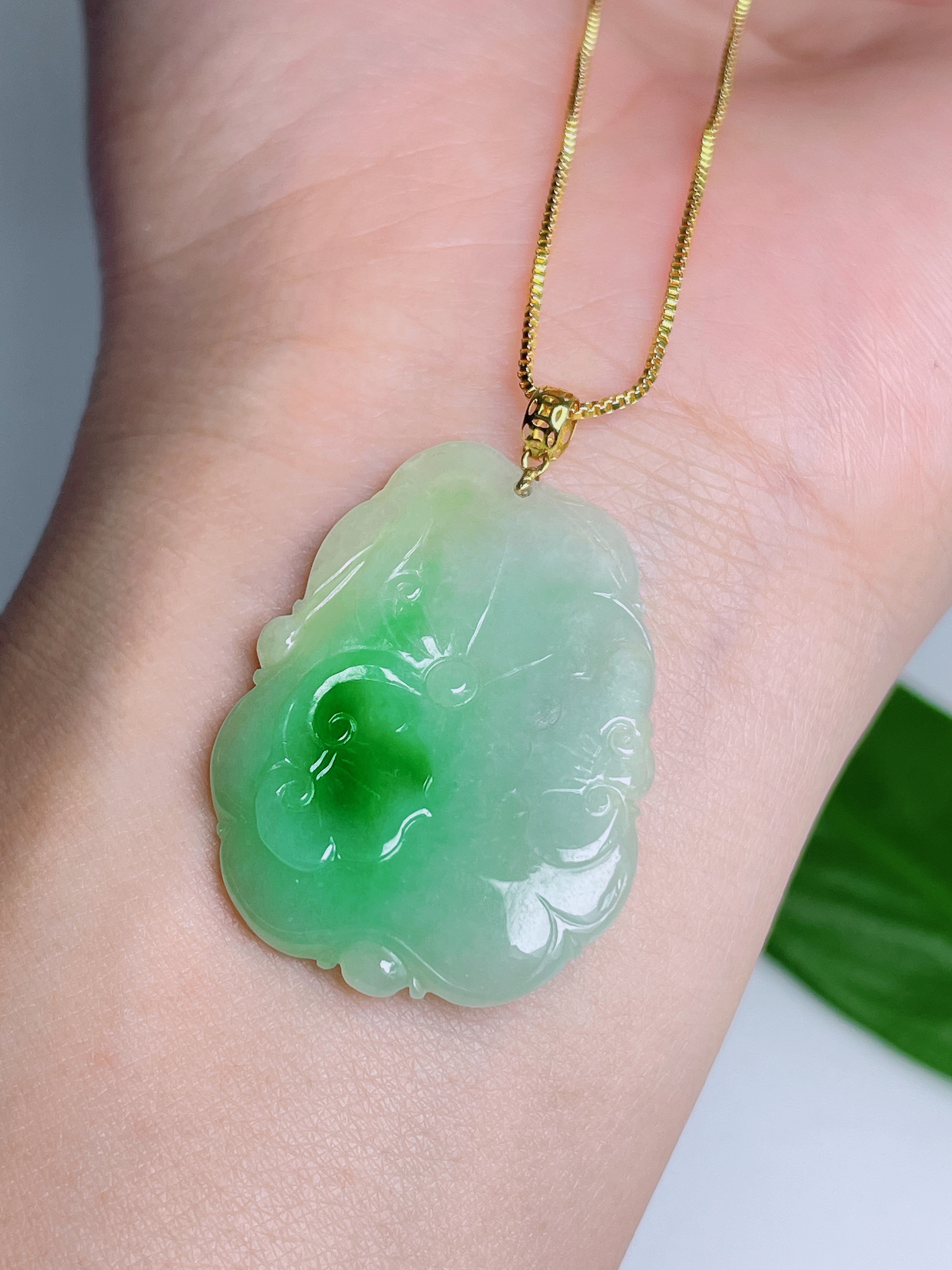 缅甸天然翡翠Ａ货18k金镶嵌冰润飘阳绿和和美美吊坠32-23.8-4.4mm