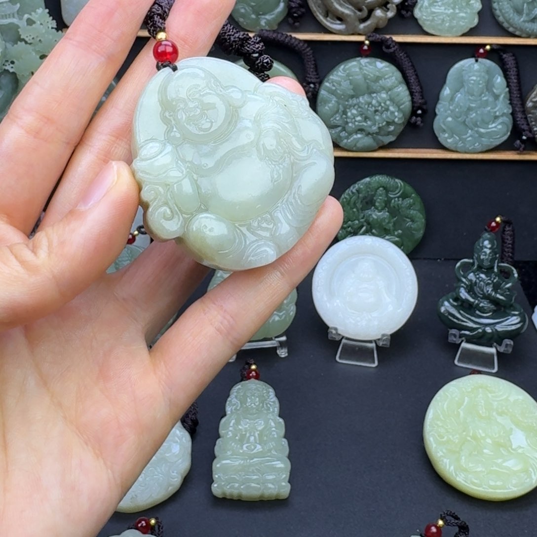 和田玉颈饰未镶嵌