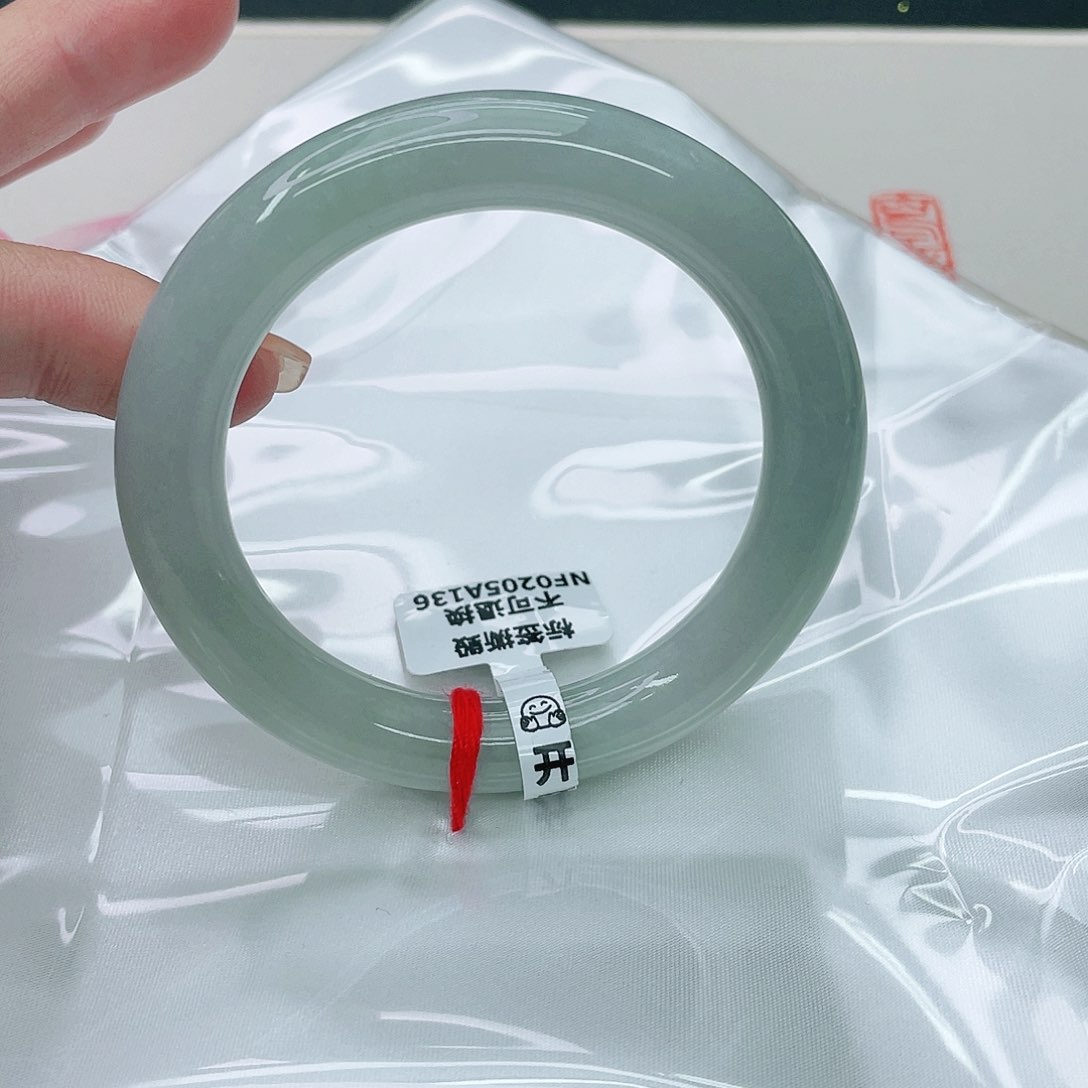 翡翠手镯未镶嵌圆55