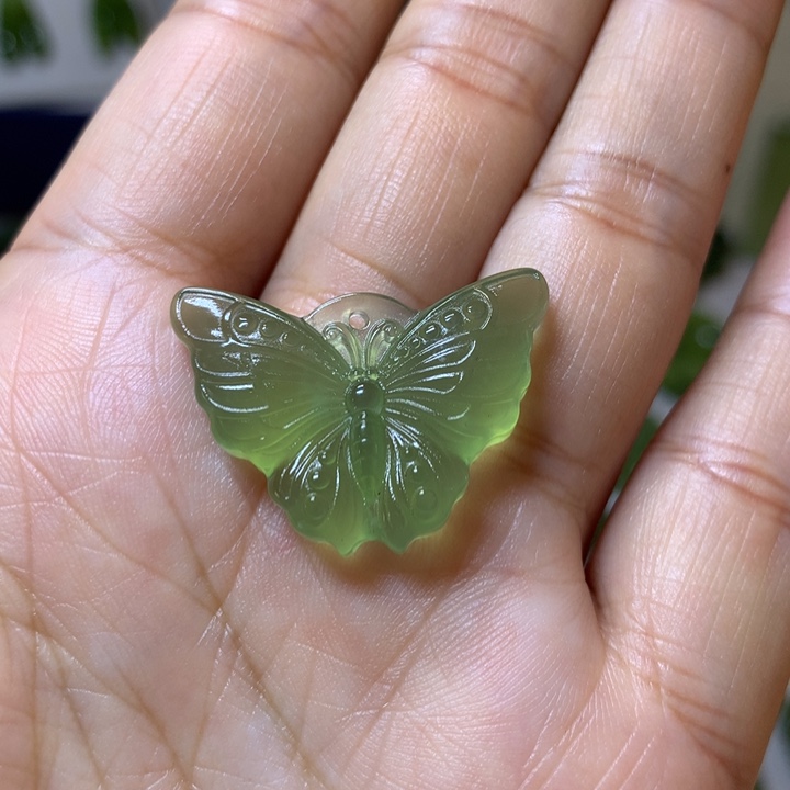 岫玉颈饰未镶嵌吊坠