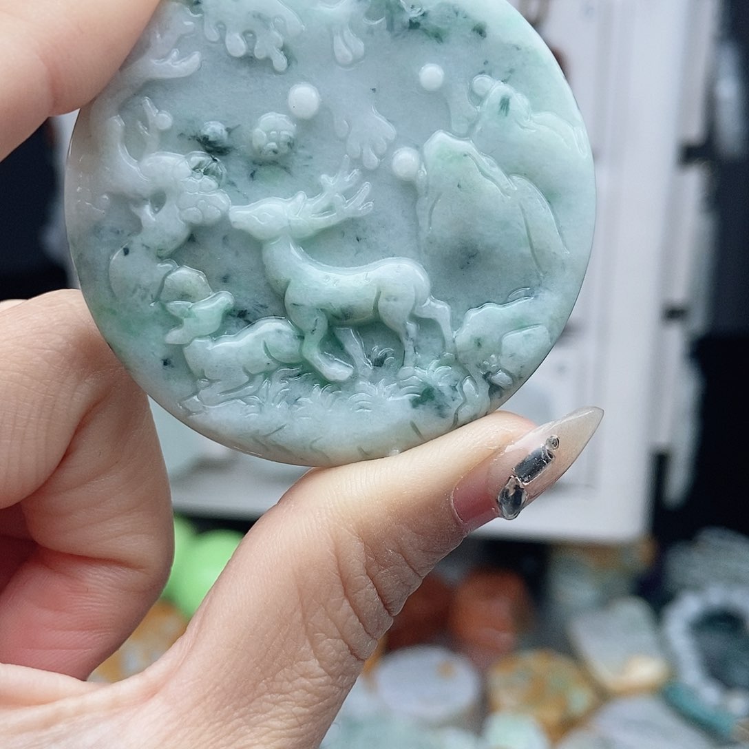 翡翠颈饰未镶嵌翡翠