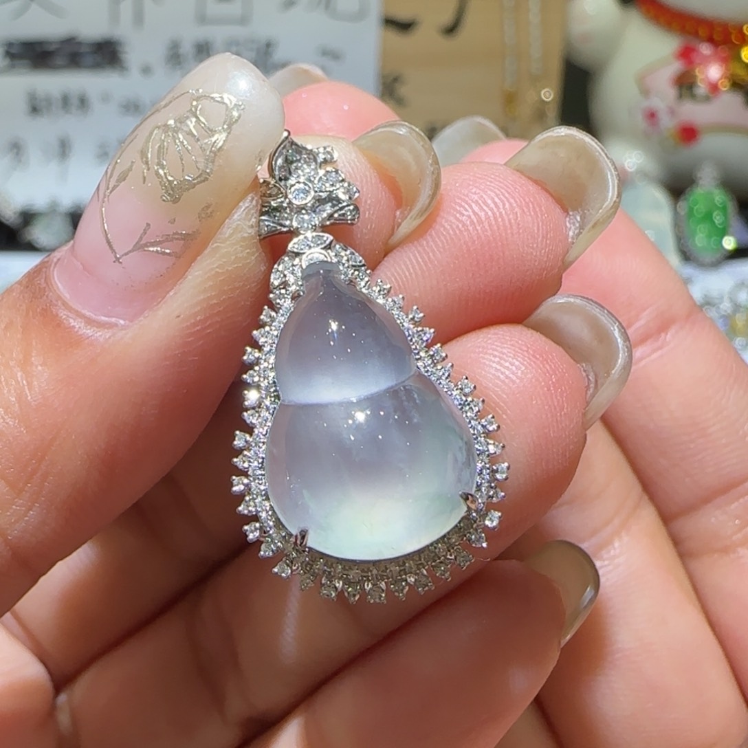 【闪购商品】翡翠18K金镶嵌颈饰缅甸