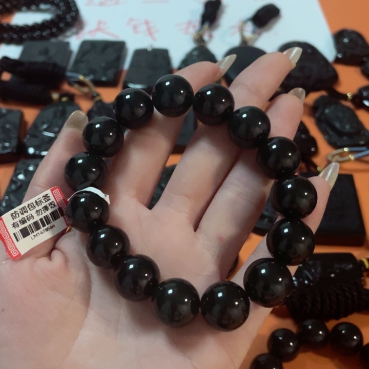 翡翠颈饰未镶嵌参**柒