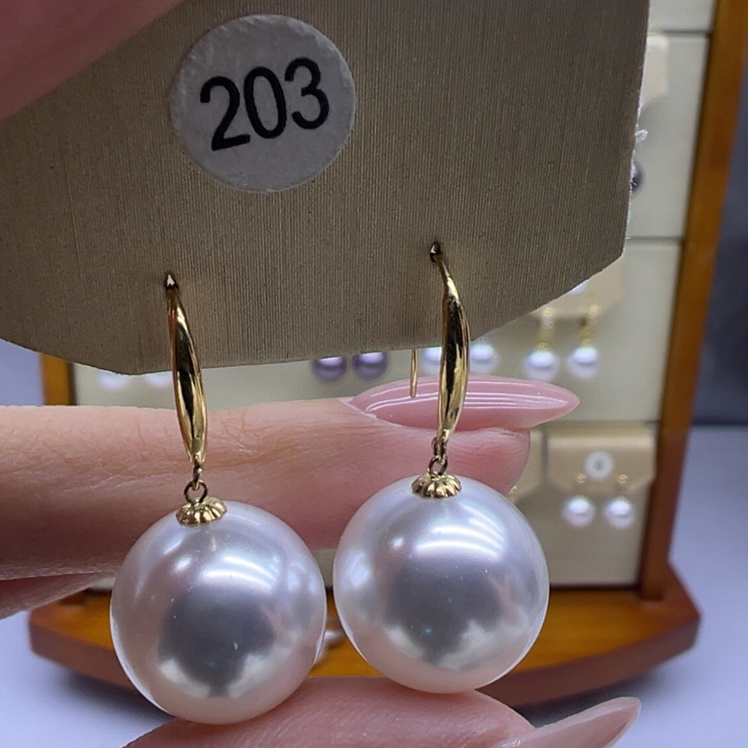 18K金镶嵌淡水珍珠耳饰