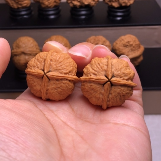 文玩核桃把件小四喜四楞26