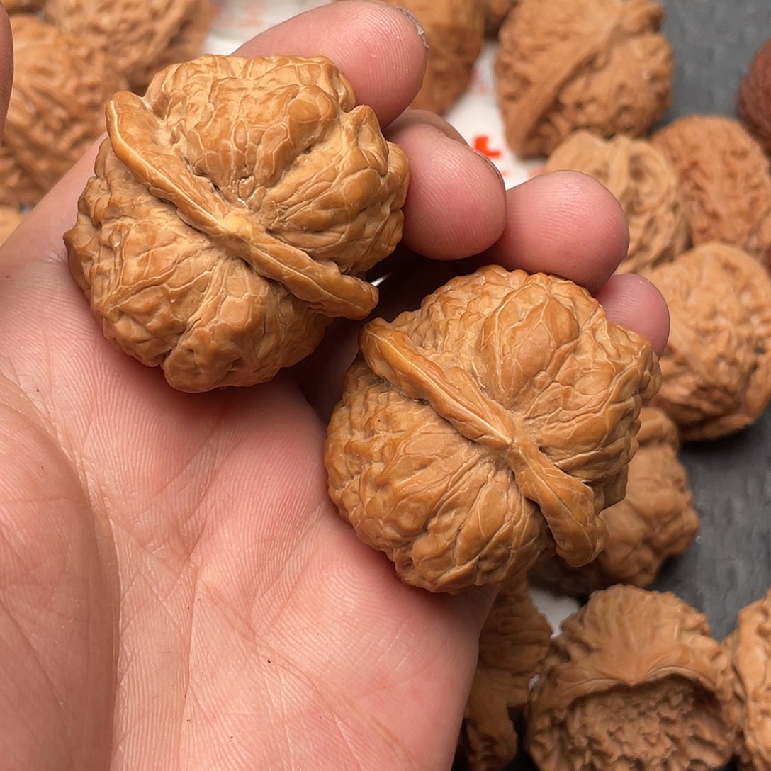 文玩核桃吊坠阿*蛤蟆