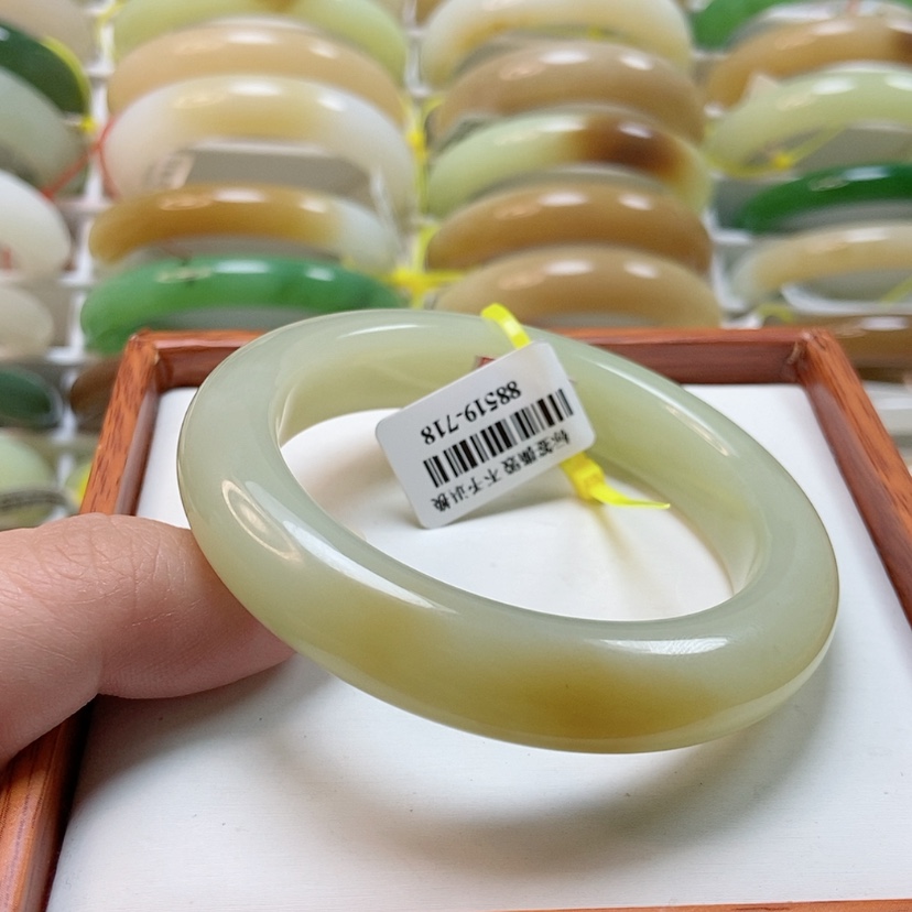 【闪购商品】和田玉手镯未镶嵌5253