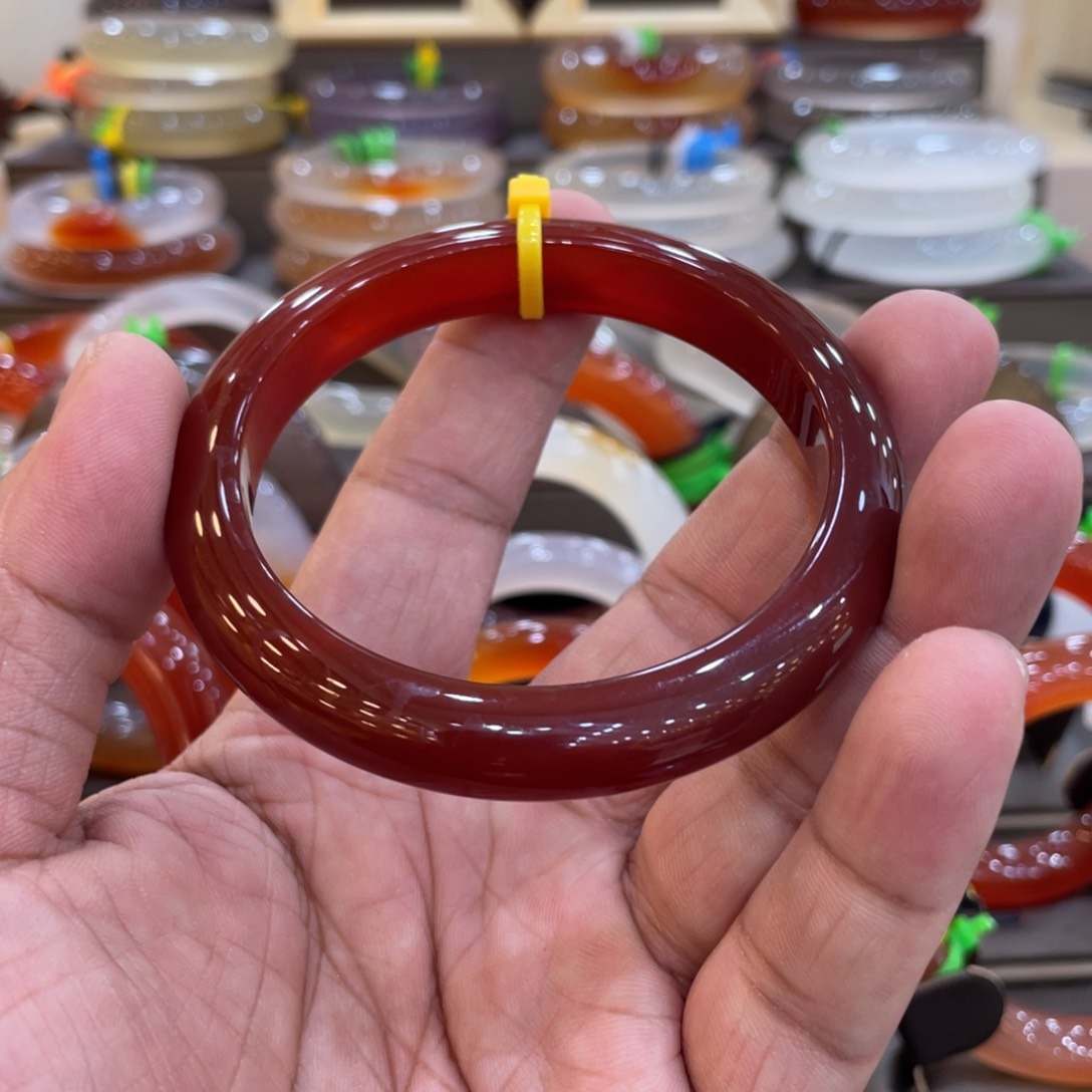 玛瑙/玉髓手镯未镶嵌