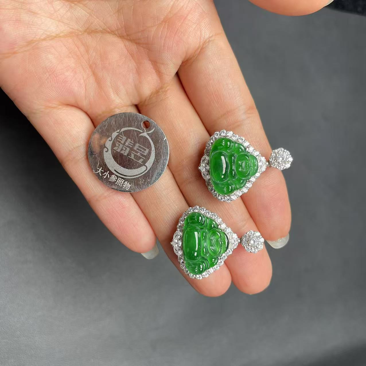 36185T29-3B11-天然A货翡翠吊坠s925银镶-多样性发其一