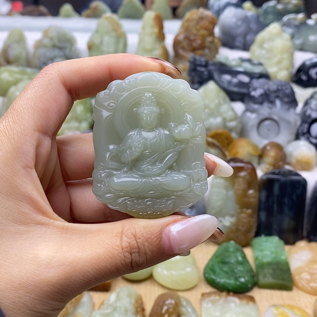 和田玉未镶嵌颈饰