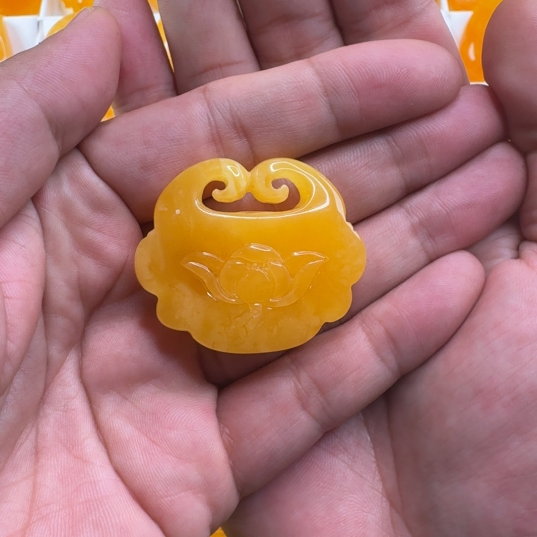 蜜蜡毛衣链未镶嵌