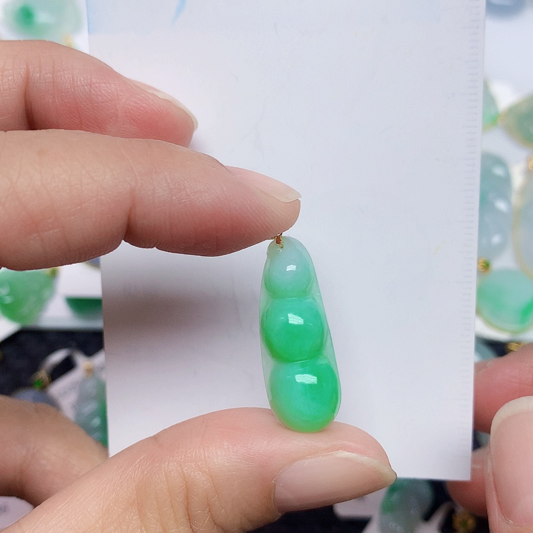 翡翠未镶嵌颈饰3456789