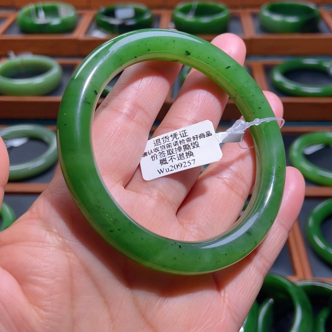 和田玉（碧玉）未镶嵌手镯阳绿5758