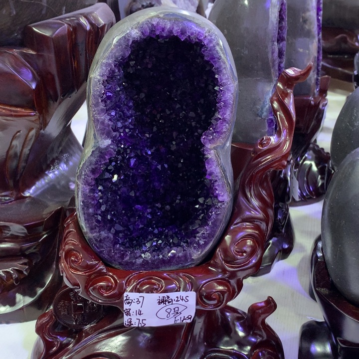 未镶嵌水晶大型摆件（非配饰）