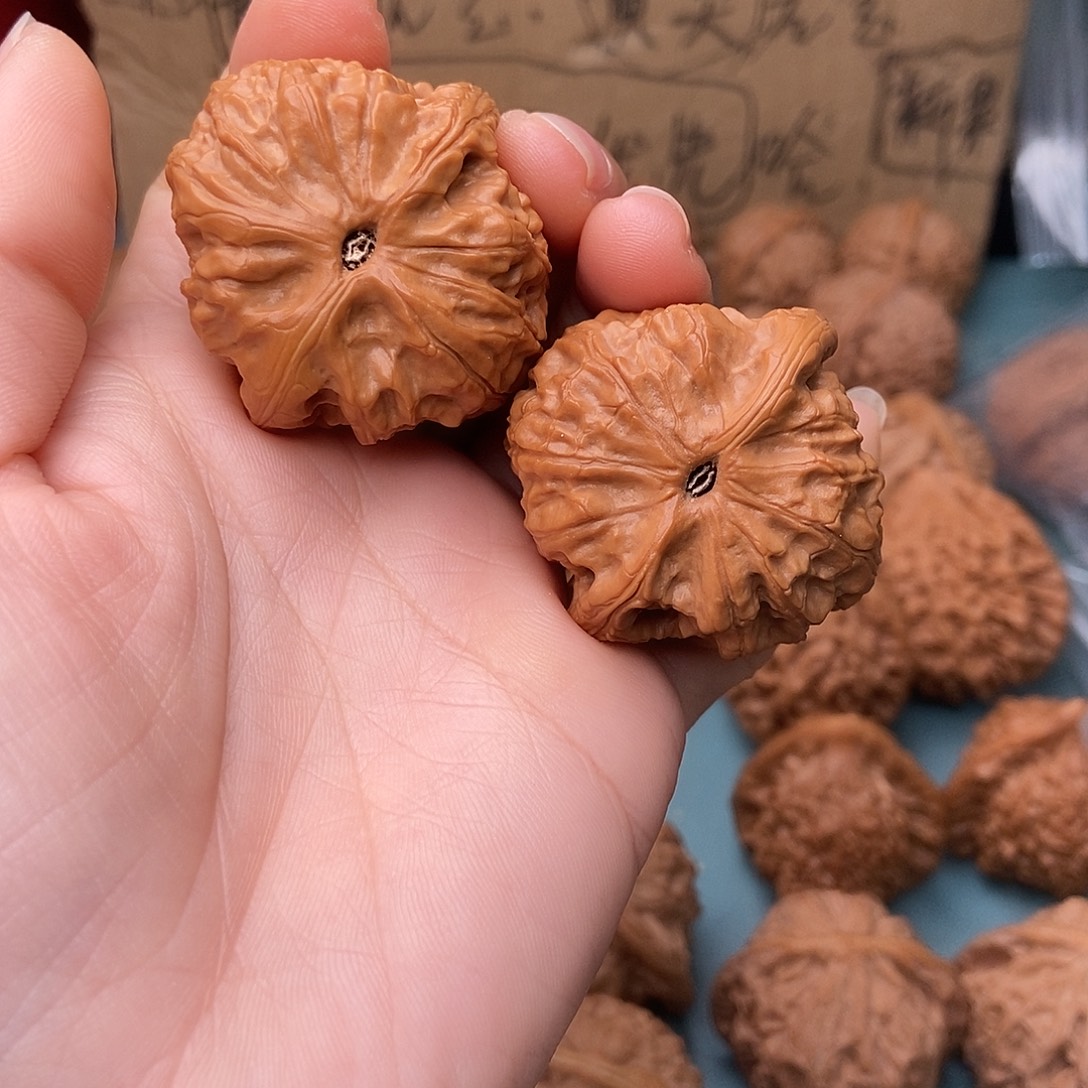 文玩核桃吊坠穿甲1