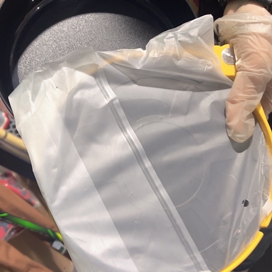 黑黄拉饵盘一套。     