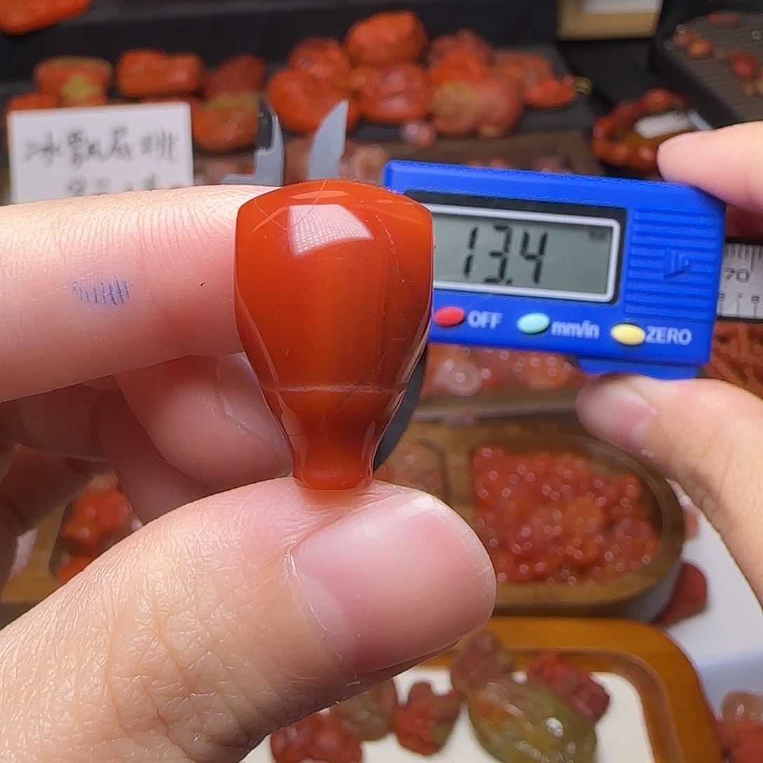 南红玛瑙未镶嵌颈饰