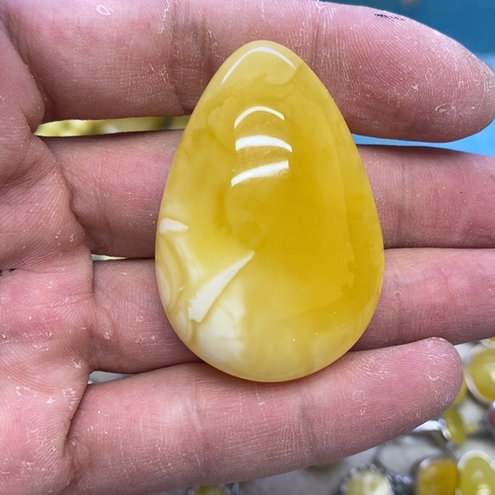 蜜蜡裸石未镶嵌吊坠