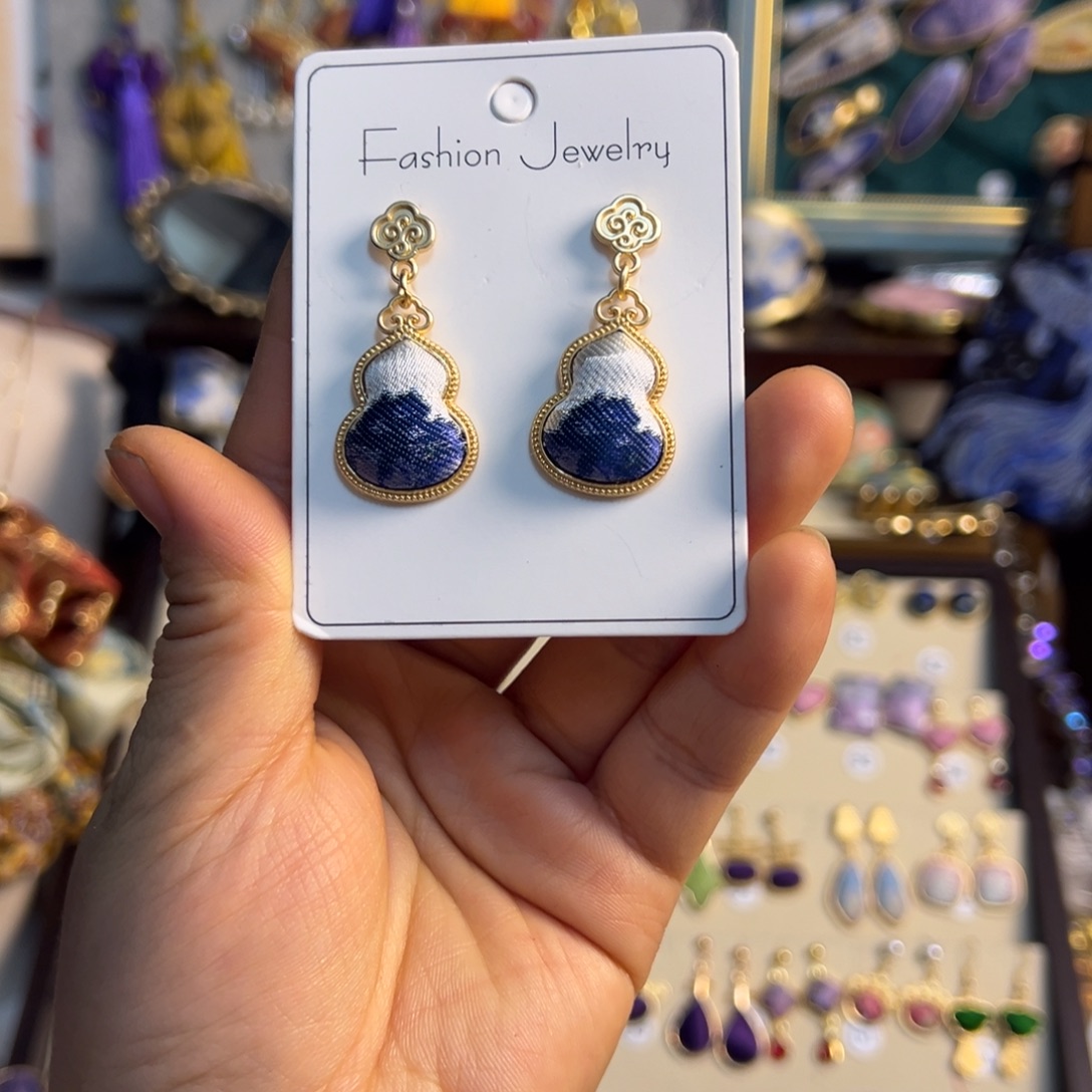 布艺磁石千山叠影葫芦耳饰