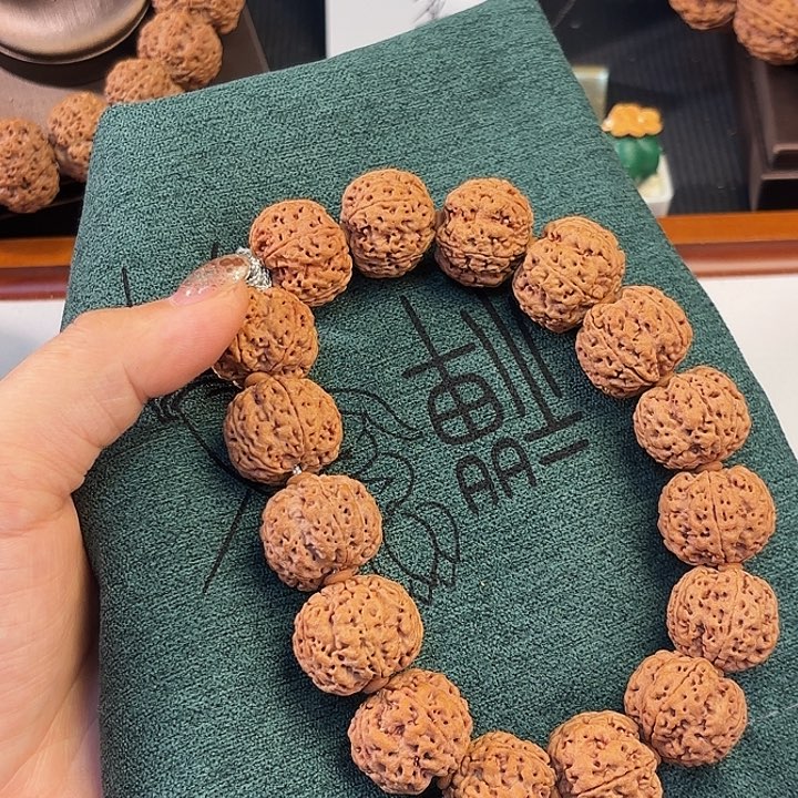 M***u金刚菩提吊坠0000090