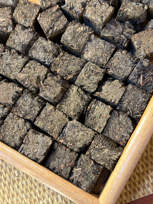 2018年云台荒野千两颗粒茶