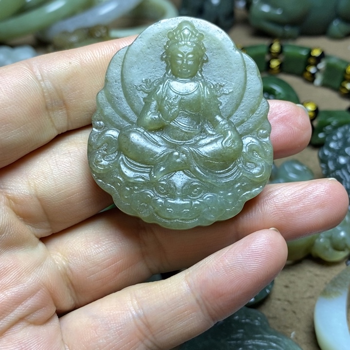 和田玉未镶嵌颈饰