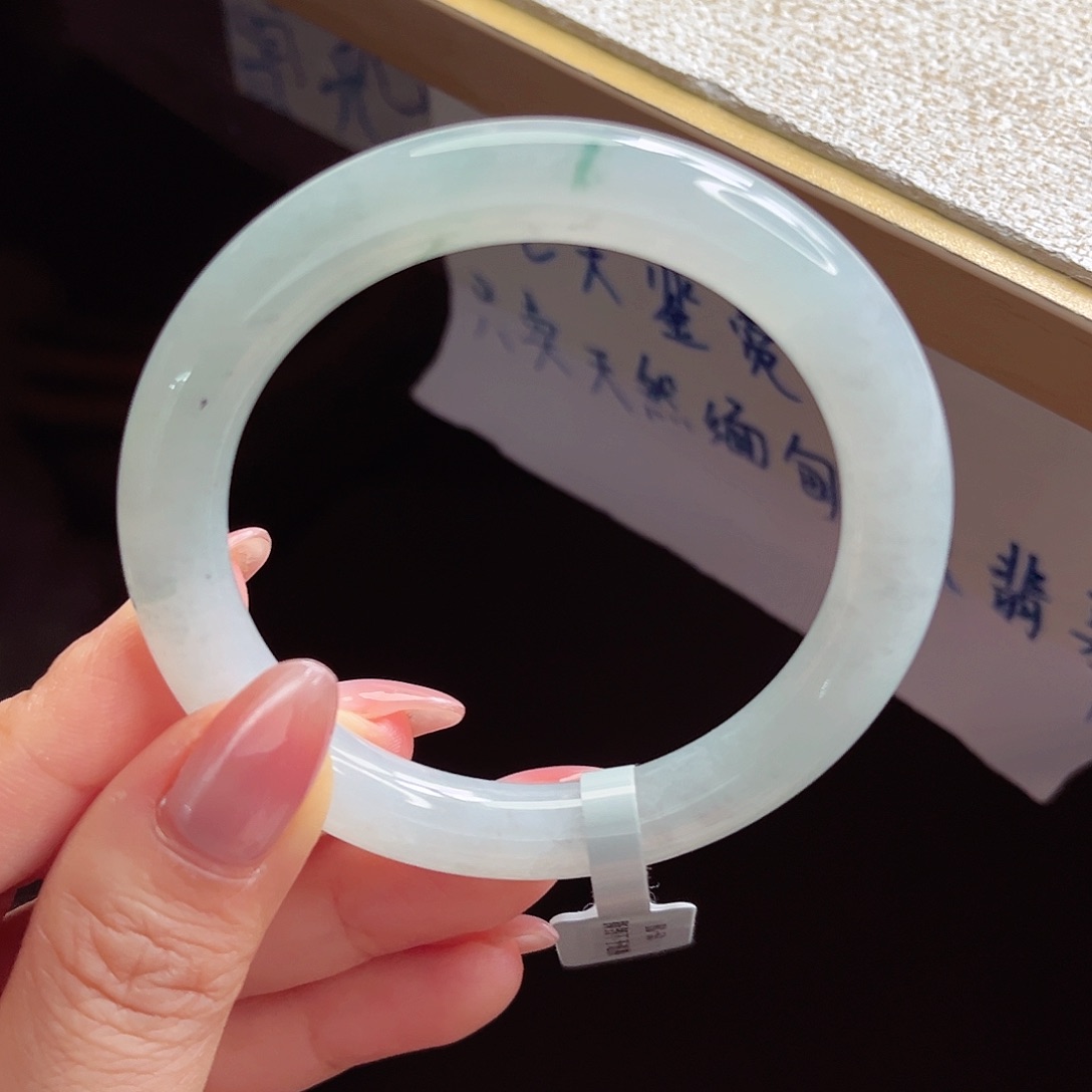 翡翠未镶嵌手镯手镯