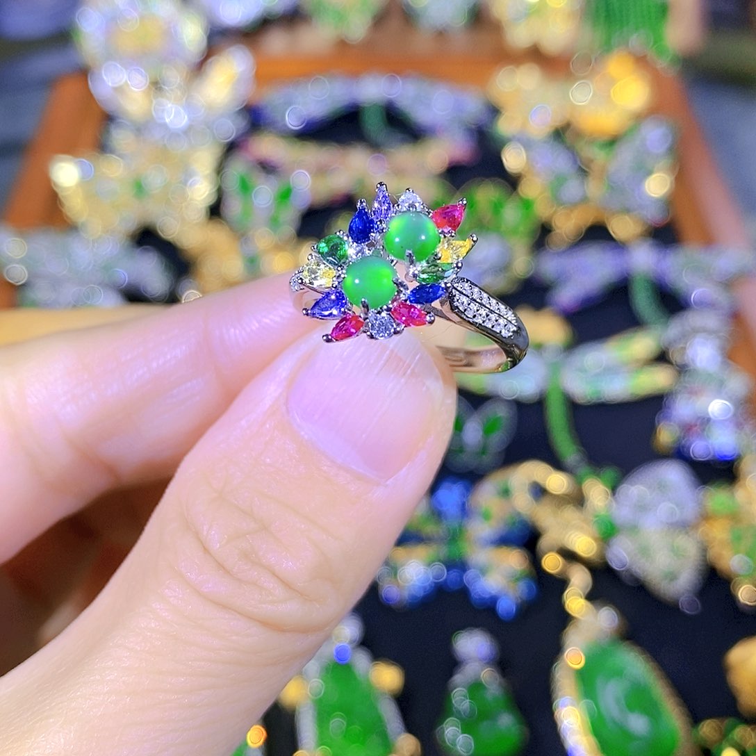 颈饰银S925镶嵌翡翠