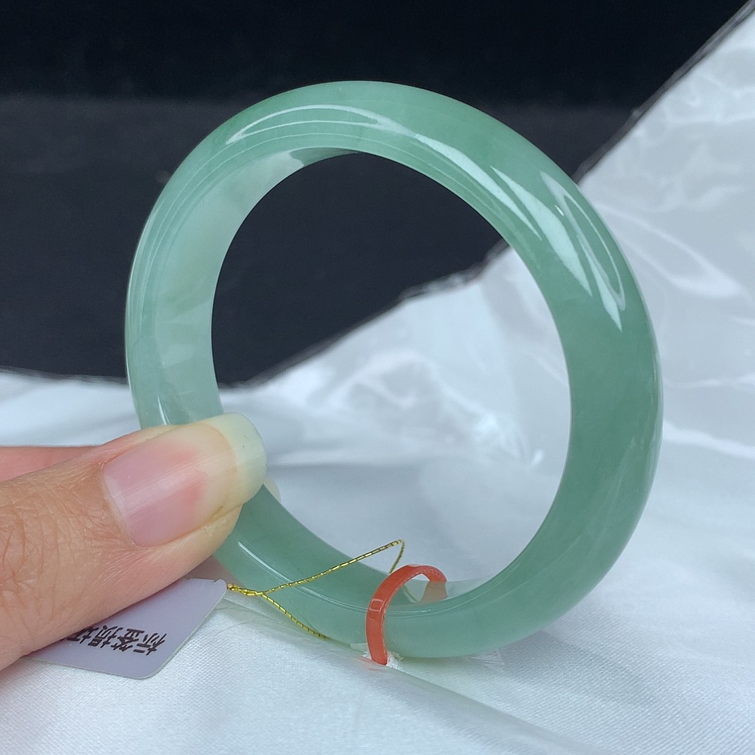 翡翠手镯未镶嵌?****?53圈4126贵妃