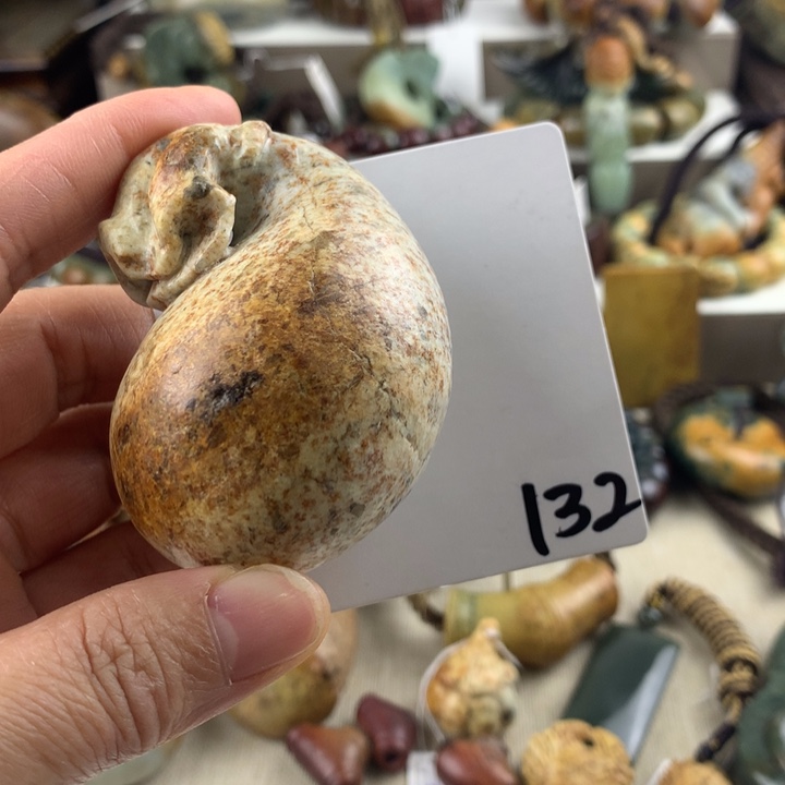 岫岩河磨玉（透闪石质玉）未镶嵌珠宝奇石