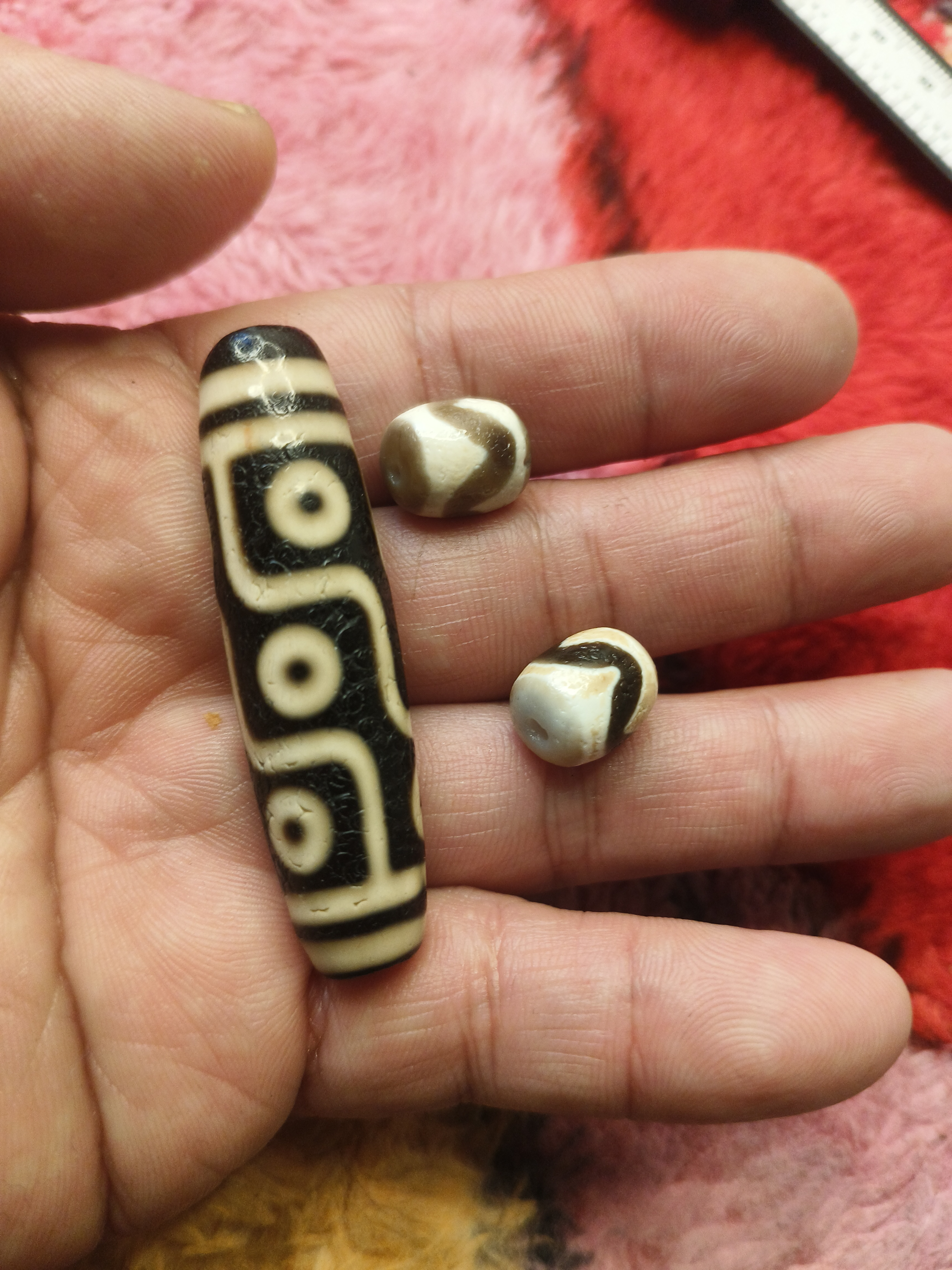 黑白9眼锁骨链珠