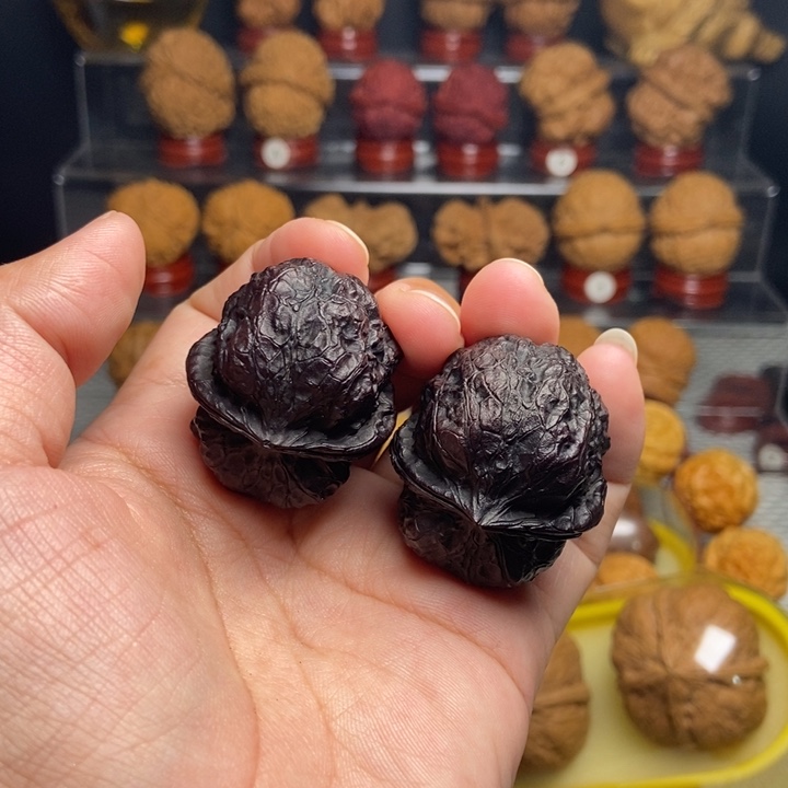 文玩核桃把件金尊地闷11